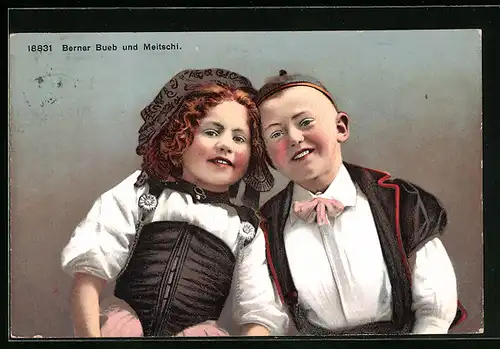 AK Berner Bueb und Meitschi in Trachtenkleidung