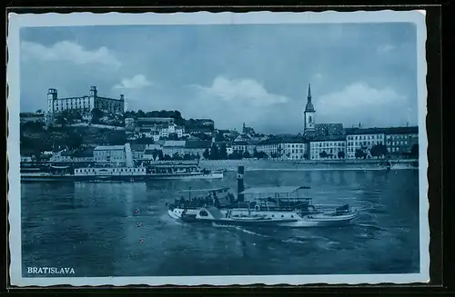 AK Bratislava, Flusspartie mit Dampfern