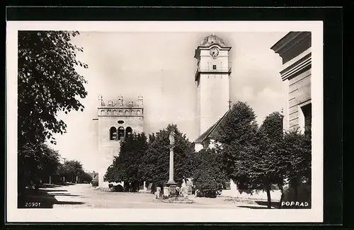 AK Poprad, Blick auf ein Turm und Denkmal