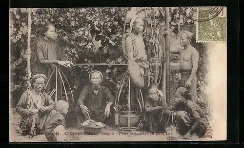 AK Saigon /Cochinchine, Petit restaurant en plein air