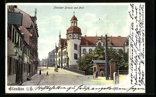 AK Glauchau i. S., Leipziger Strasse mit Geschäft und Post