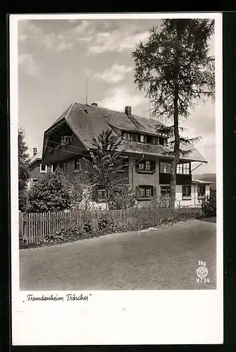 AK Hinterzarten im Schwarzwald, vor dem Fremdenheim Tröscher