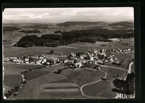 AK Eisenharz im Allgäu, Fliegeraufnahme der Ortschaft