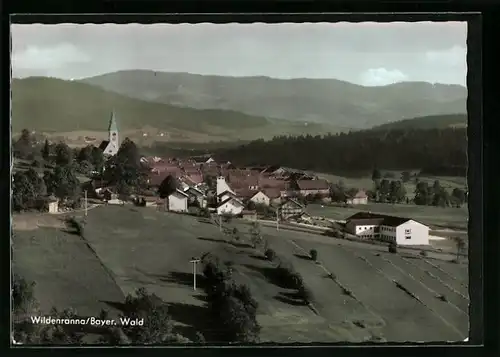AK Wildenranna im Bayer. Wald, Ortstotale mit der Kirche