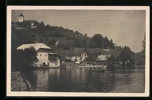 AK Neufelden, Häuser am Ufer, kleines Ruderboot