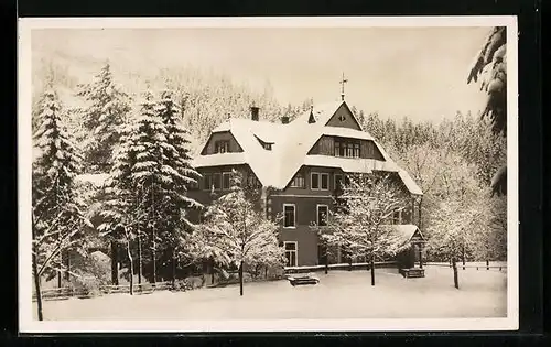 AK Waldbärenburg-Kipsdorf, Erzgebirgsheim der Ferienheime für Handel und Industrie im Winter