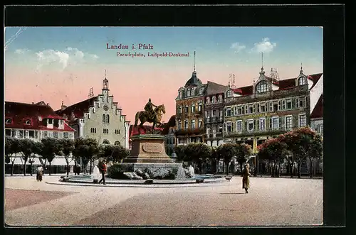 AK Landau i. Pfalz, Paradeplatz mit Luitpold-Denkmal