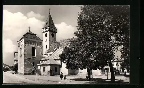 AK Sabinov, Kirche mit Platz und Strasse