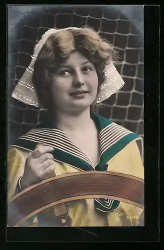 Foto-AK GL Co 1480 /6: Mädchen im Matrosenkleid und Haube