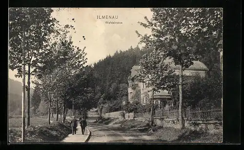 AK Ilmenau, Waldstrasse mit Spaziergängern
