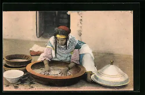 AK Femme Arabe préparant le Couscouss