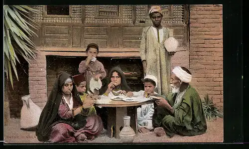 AK Native Dinner, Arabische Familie beim Essen