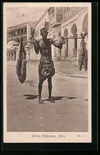 AK Aden, Fischer mit grossen Fischen auf einer Stange