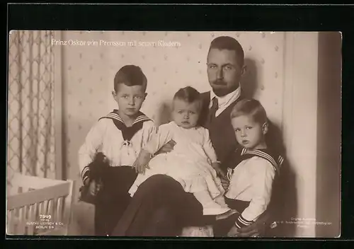AK Prinz Oskar von Preussen mit seinen Kindern