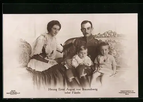 AK Victoria Louise Herzogin von Braunschweig mit Ehemann und Kindern