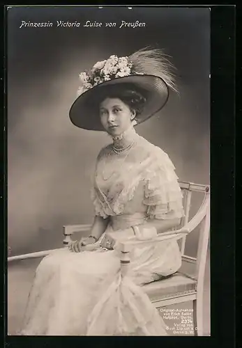 AK Prinzessin Victoria Luise von Preussen mit Hut