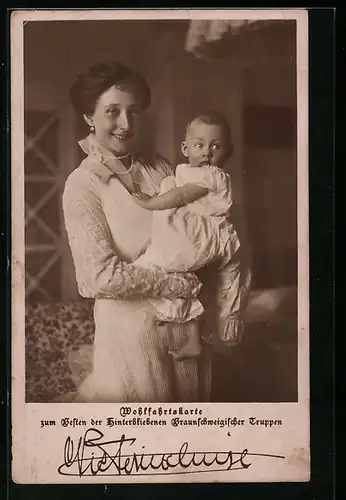 AK Victoria Luise Herzogin von Braunschweig mit ihrem Kind