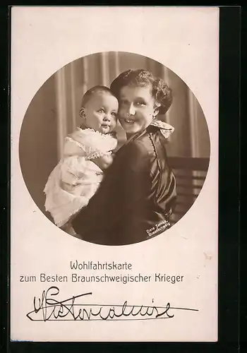AK Victoria Luise Herzogin von Braunschweig mit ihrem Baby