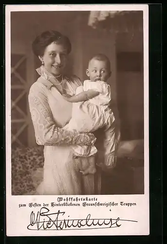 AK Victoria Luise Herzogin von Braunschweig mit ihrem Kind