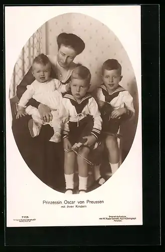 AK Prinzessin Oskar von Preussen mit ihren Kindern