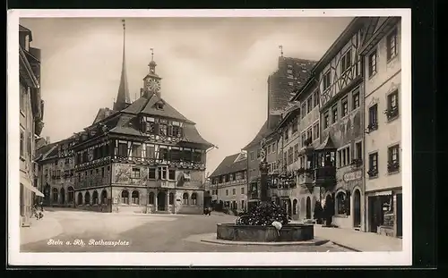 AK Stein a. Rh., Rathausplatz mit Brunnen