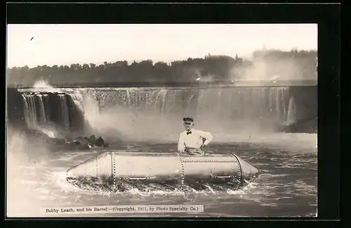 AK Bobby Leach and his Barrel, Wasserfall, Exzentriker