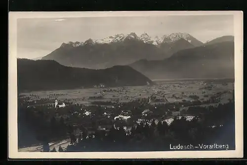 AK Ludesch, Totale vom Berg aus gesehen