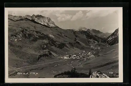 AK Zürs a. A., Totale vom Berg aus gesehen