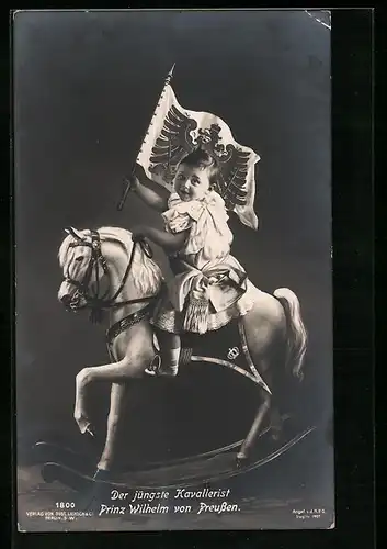 AK Prinz Wilhelm mit Fahne auf einem Schaukelpferd