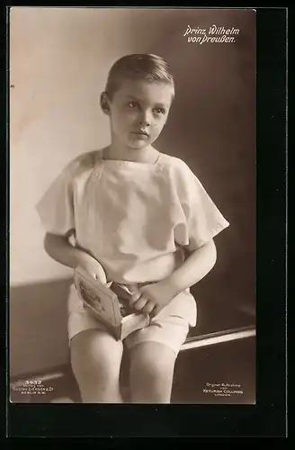 AK Prinz Wilhelm als Knabe mit Zigarrenschachtel