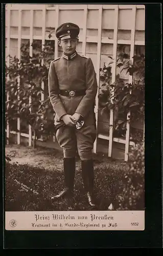 AK Prinz Wilhelm als junger Leutnant in Uniform