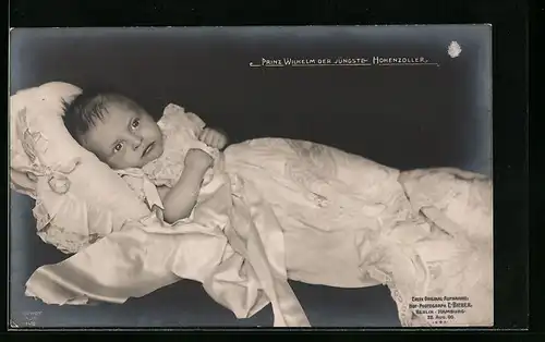 AK Prinz Wilhelm als Säugling mit Kopfkissen