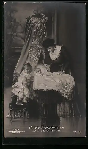 AK Kronprinzessin Cecilie mit ihren beiden Söhnen