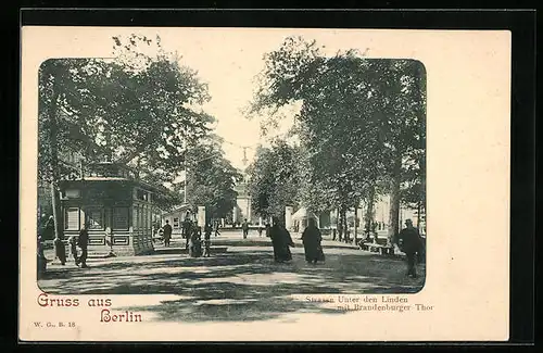 AK Berlin-Tiergarten, Strasse Unter den Linden mit Brandenburger Tor