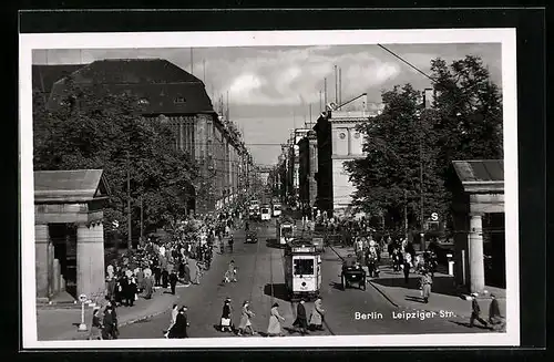 AK Berlin, Leipziger Strasse, Strassenbahn