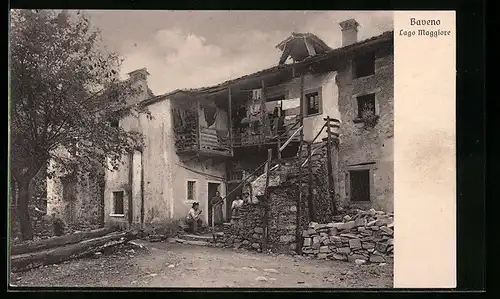 AK Baveno, Familie vor ihrem Haus