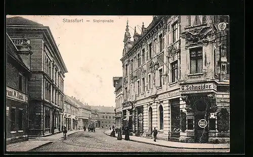 AK Stassfurt, Steinstrasse mit Geschäften