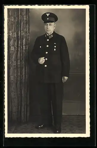 AK Briefträger in Uniform