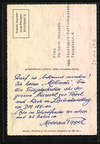 AK Frau posiert vor einem Mercedes-Rennwagen