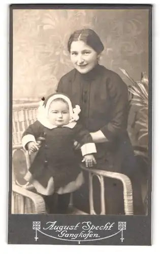 Fotografie August Specht, Gangkofen, Bahnhofstr., Portrait stolze Mutter mit süssem Baby