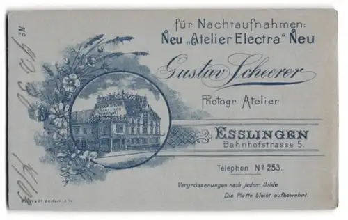 Fotografie Gustav Scheerer, Esslingen, Bahnhofstr. 5, Ansicht Esslingen, Blick auf das Ateliersgebäude mit Plakat