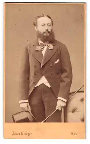 Fotografie Julius Gertinger, Wien, Hermann Senator, Chefarzt des Kaiserin-Augusta Hospital Berlin