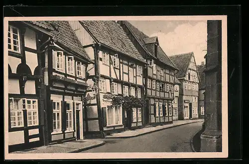 AK Gütersloh, Alte Fachwerkhäuser, Strassenpartie