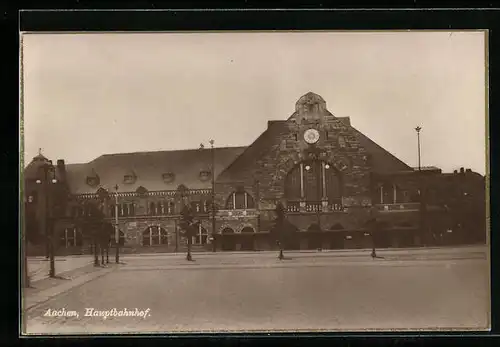 AK Aachen, Frontansicht vom Hauptbahnhof