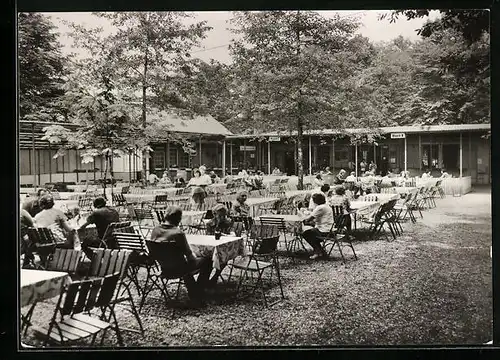 AK Fockendorf /Kr. Altenburg, Stauseegaststätte mit Besuchern