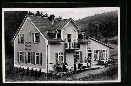 AK Heimbach /Taunus, Restaurant-Pension Waldlust Jakob Rapp mit Gästen