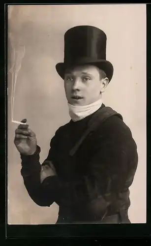 AK Schornsteinfeger mit Zigarette