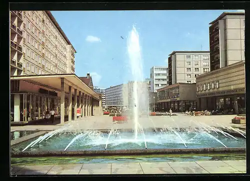 AK Karl-Marx-Stadt, Rosenhof mit Springbrunnen