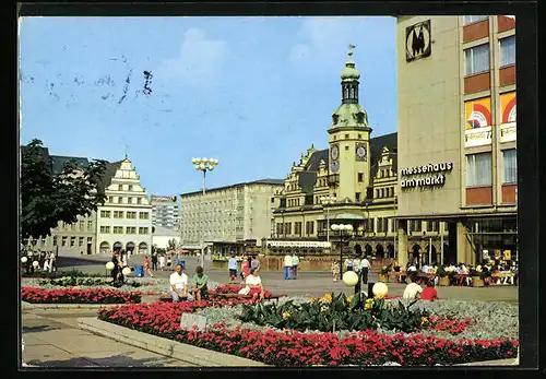 AK Leipzig, Messehaus am Markt, Blumenrabatten