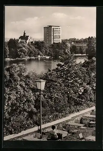 AK Karl-Marx-Stadt, Blick zum Hochhaus am Schlossteich